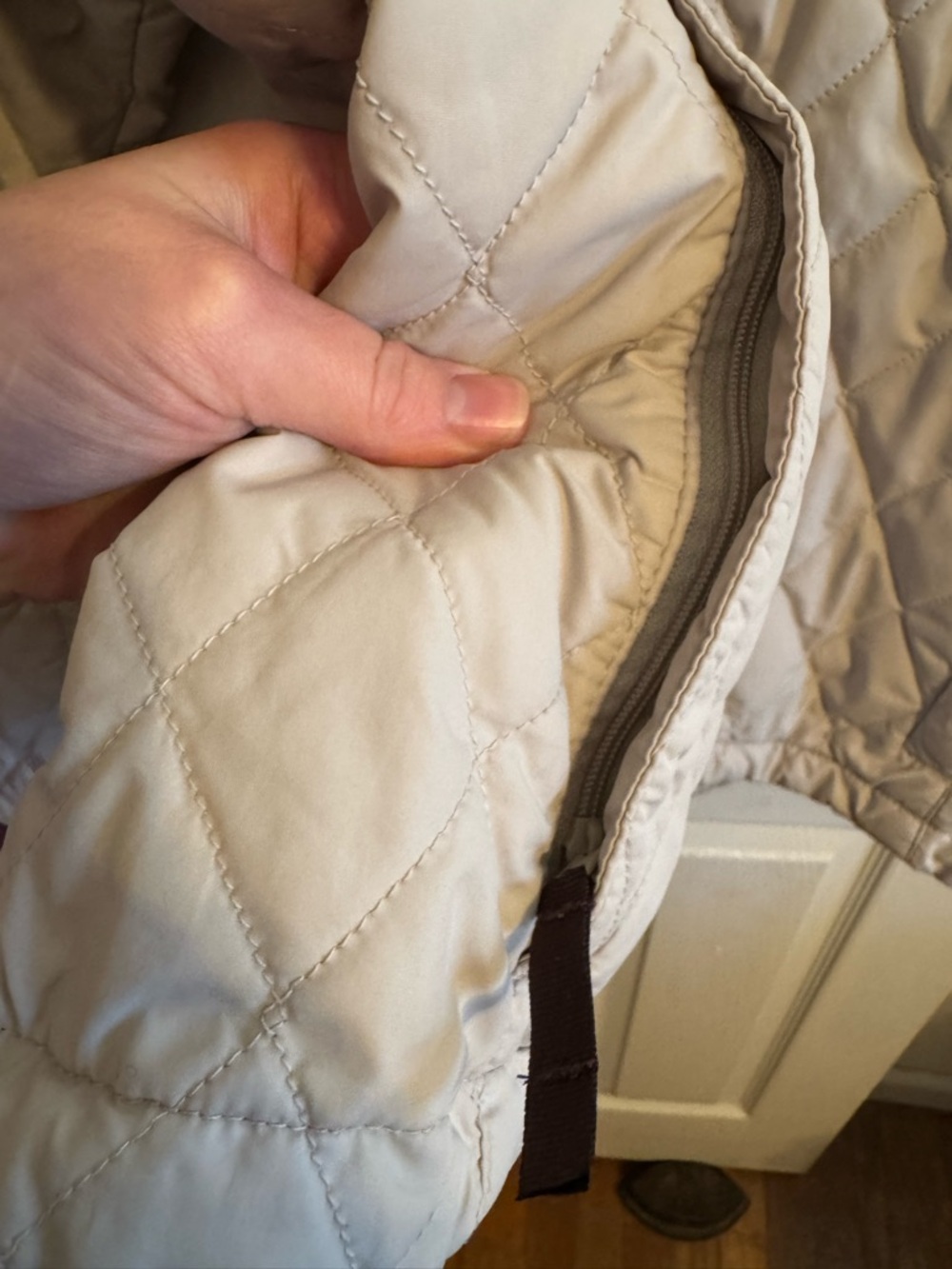 Columbia Light Beige Quilted Jacket with Brown Collar - Picture 2 of 6